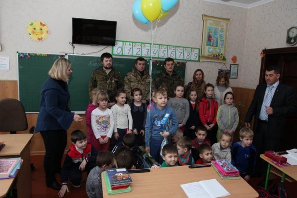 Сину волинського Героя влаштували сюрприз посеред уроку