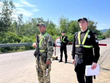 Для військовозобов'язаних жінок немає заборони на виїзд з країни, –  ДПСУ