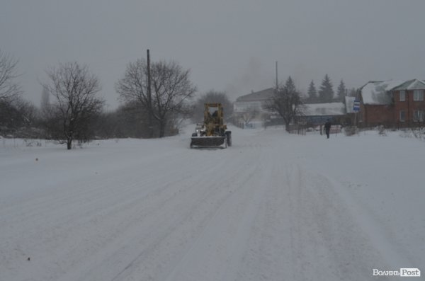 Снігові «страждання» пасажирів Луцька. ФОТО