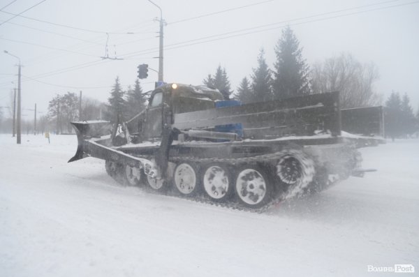 Снігові «страждання» пасажирів Луцька. ФОТО