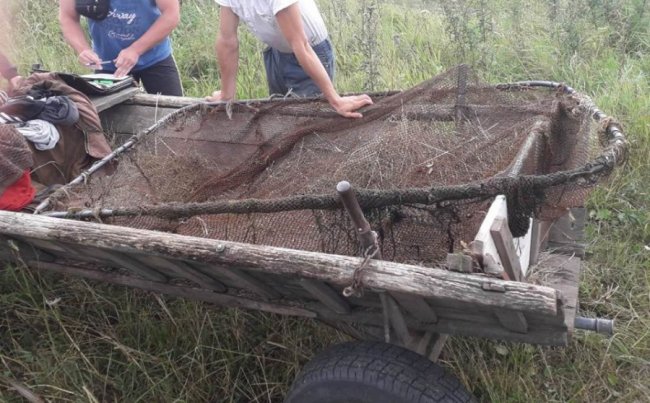 На Волині спіймали «на гарячому» двох чоловіків, які ловили рибу кловнею. ФОТО