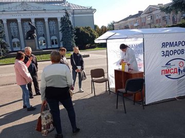 У місті на Волині безкоштовно обстежували на гепатити, ВІЛ, рівень цукру. РЕЗУЛЬТАТИ