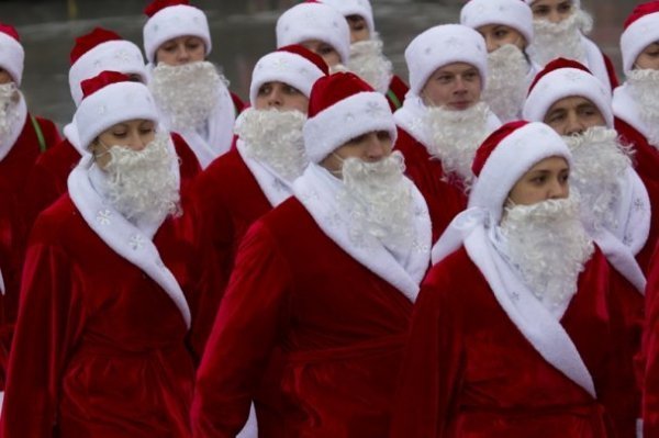 У Ялті ‒ парад Дідів Морозів. ФОТО