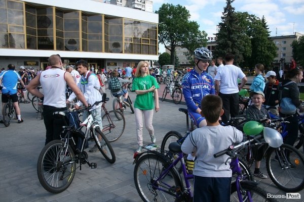 У Луцьку велосипедисти окупували дороги