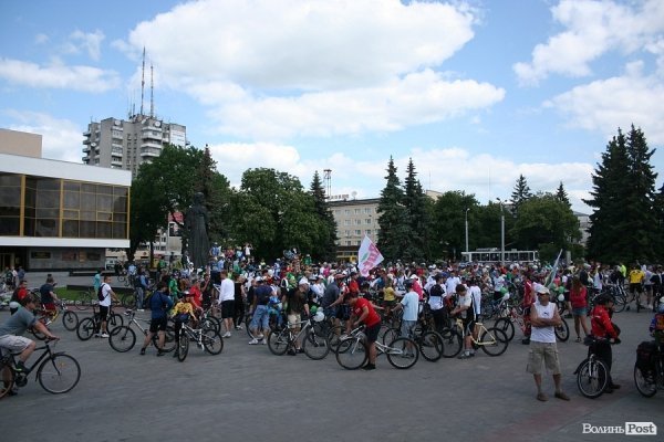 У Луцьку велосипедисти окупували дороги