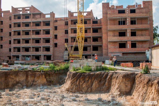 Яскравий фасад та неймовірні краєвиди: як будують  ЖК «Caramel Residence» у Луцьку*