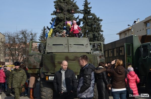 У Луцьку - благодійний  «масляний» ярмарок. ФОТО