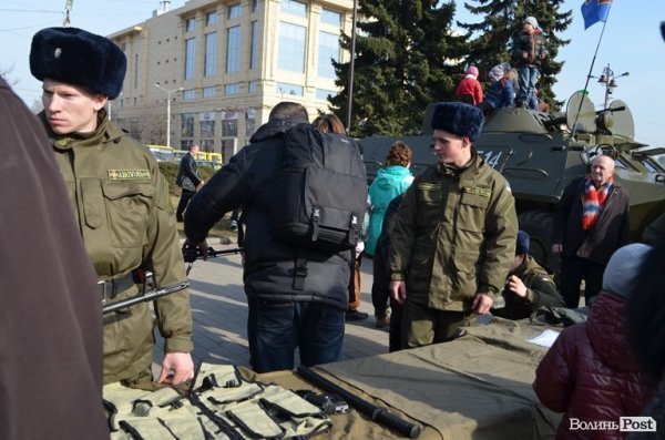 У Луцьку - благодійний  «масляний» ярмарок. ФОТО