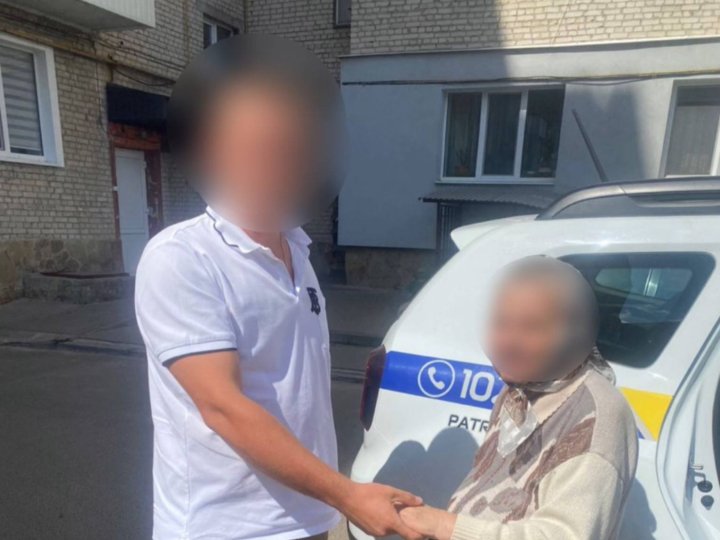 У Луцьку патрульні допомогли 83-річній жінці, яка загубилася