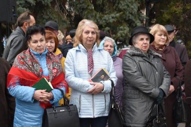 У Луцьку вшанували пам'ять Кобзаря. ФОТО