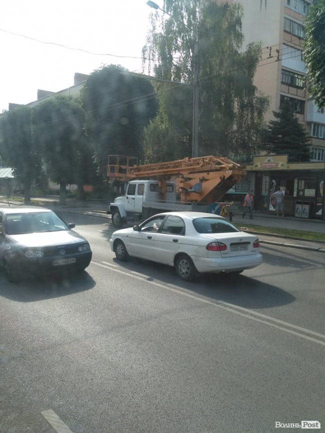 У Луцьку через ремонт – величезна тягнучка