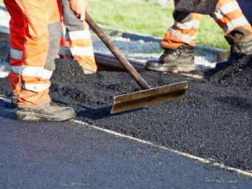 Як  ремонтують луцьку об’їзну. ВІДЕО