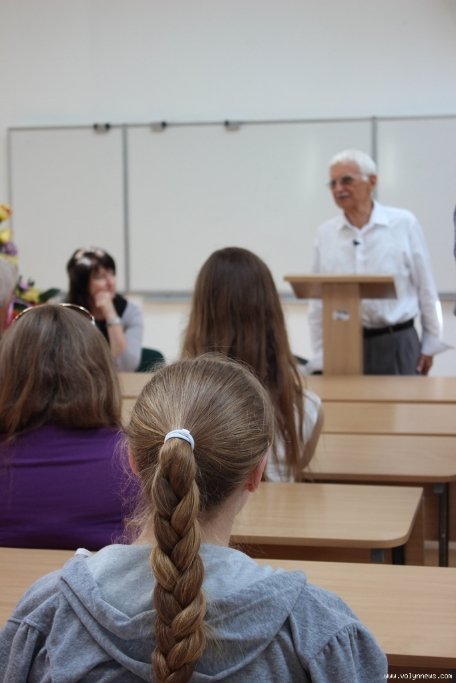 Сверстюк у Луцьку презентував книгу про Гоголя. ФОТО