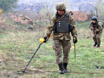 В зоні ООС на Сході підірвався український сапер
