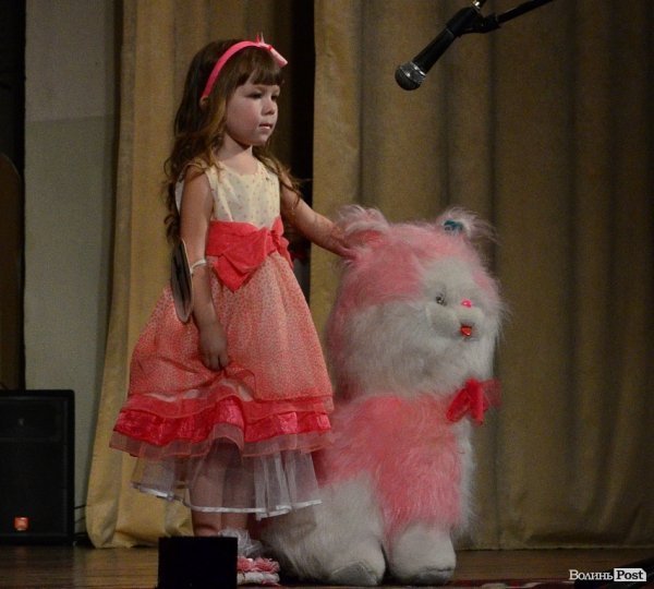 У Луцьку вибирали маленьких принца і принцесу. ФОТО