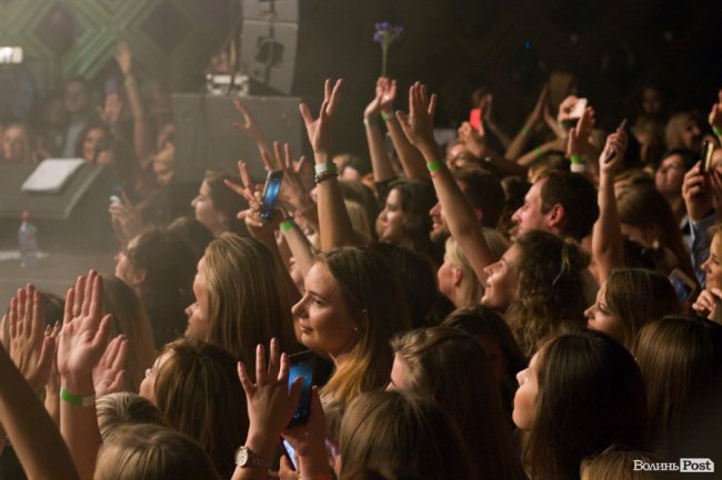 У луцькій «Опері» відгримів концерт Макса Барських. ФОТОРЕПОРТАЖ