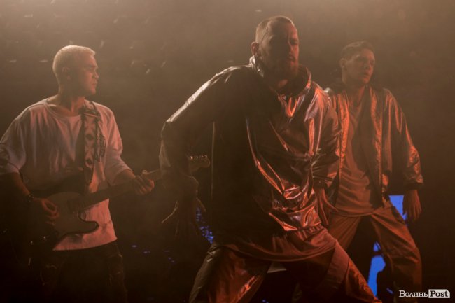 У луцькій «Опері» відгримів концерт Макса Барських. ФОТОРЕПОРТАЖ