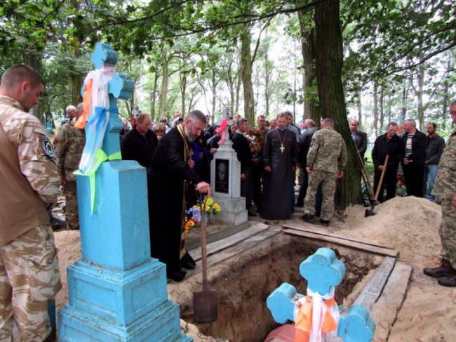 У Шацькому районі поховали бійця