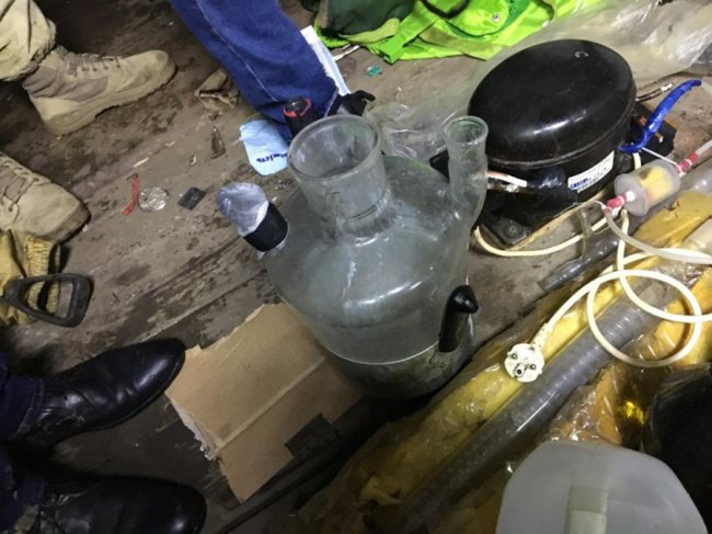 У Луцьку затримали 3-ох чоловіків, які організували нарколабораторію. ФОТО