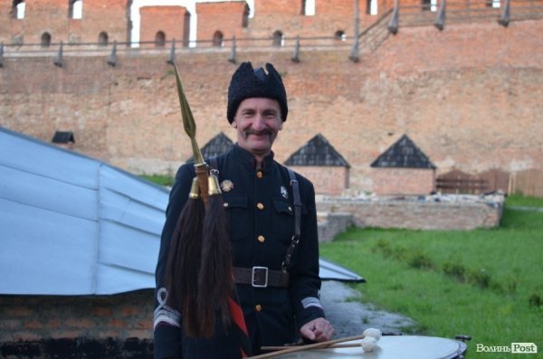 У Луцьку продавали ікони на потреби вояків АТО. ФОТО