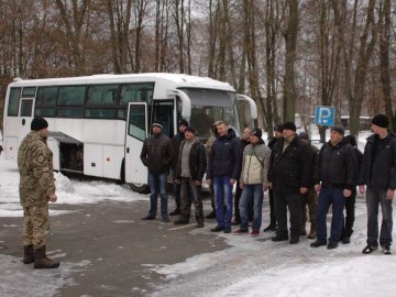 Понад 80 волинян стали контрактними військовими