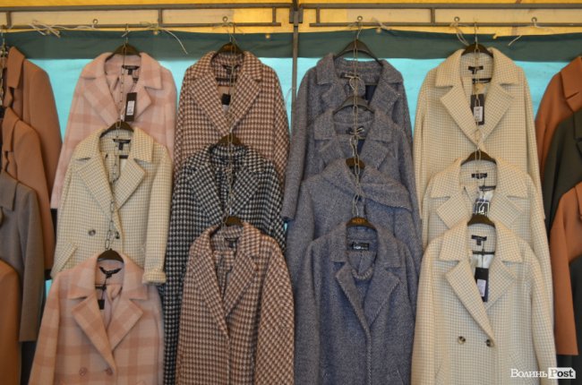 Місце для вигідного шопінгу: у Луцьку відкрився Харківський ярмарок*