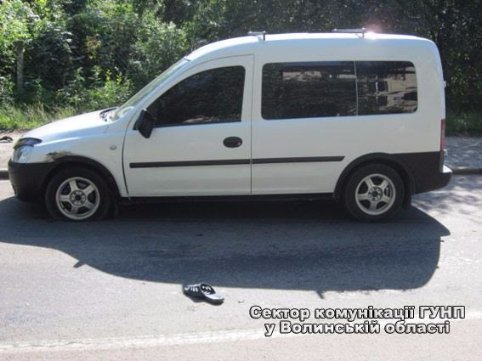 У Володимирі зіткнулись мотоцикл та автомобіль: є постраждалі. ФОТО