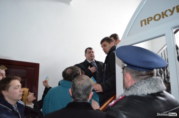 До Андрія Параки пустили не всіх