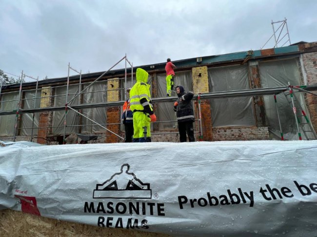 В громаді на Волині будівельники зі Швеції зводять житло для переселенців