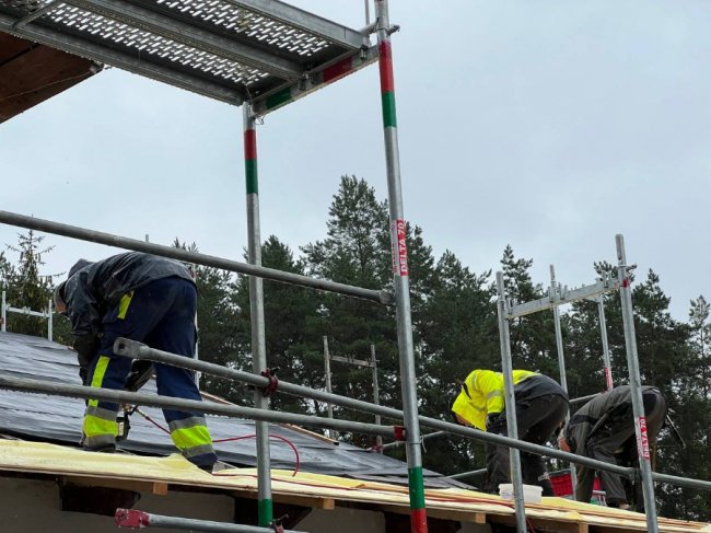 В громаді на Волині будівельники зі Швеції зводять житло для переселенців