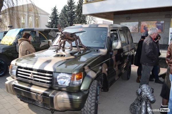 У Луцьку - благодійний  «масляний» ярмарок. ФОТО
