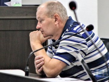 Екссуддю Миколу Чауса, який ховав гроші в банці, засудили до 10 років в'язниці за хабарництво