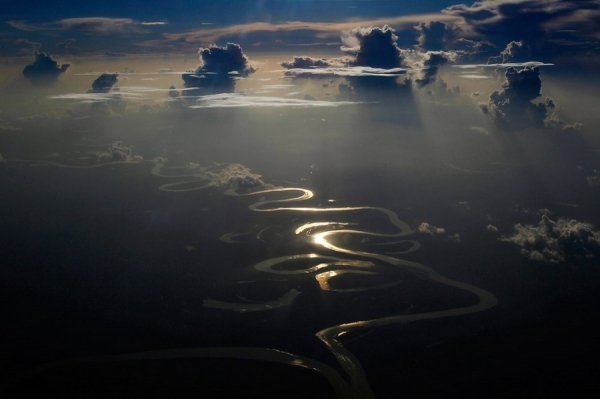 Вид на річку в Перу. (© Enrique Castro-Mendivil / Reuters)