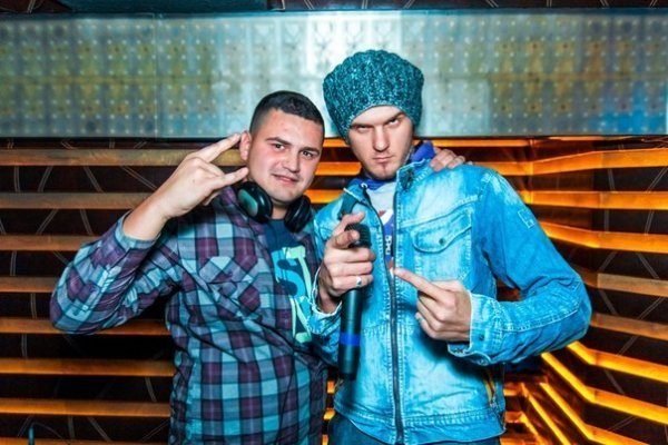 «Хлопці проти дівчат» - розваги в луцькому клубі. ФОТО