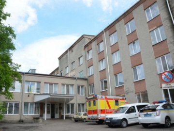 Медики горохівської «ковідної» лікарні можуть залишитися без зарплати.ВІДЕО