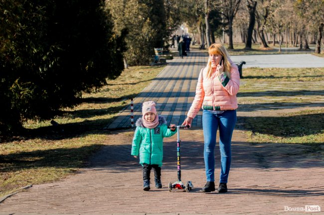 У Луцьку – майже весна. ФОТОРЕПОРТАЖ