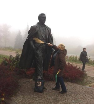 Янукович у Донецьку: місто вимили і перекрили. ФОТО. ВІДЕО