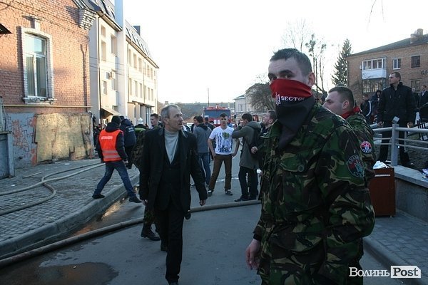 Пожежа в центрі Луцька. ФОТОРЕПОРТАЖ