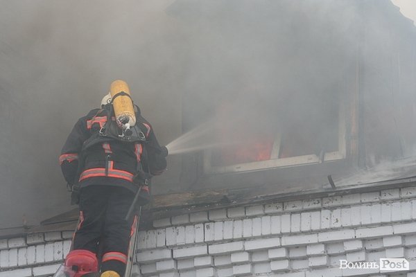 Пожежа в центрі Луцька. ФОТОРЕПОРТАЖ