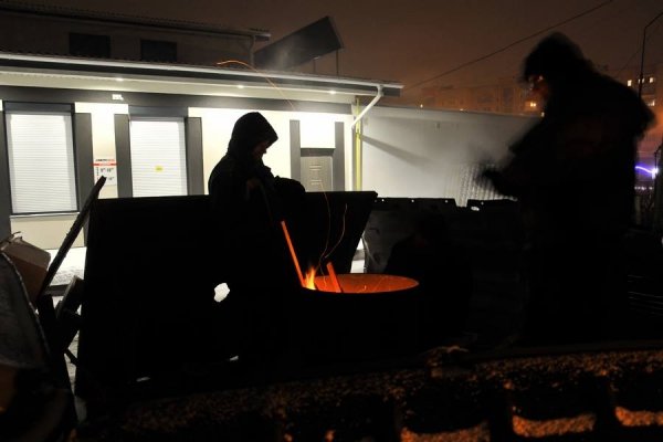 Блокування ВВшників у Луцьку: п'ята ніч. ФОТО