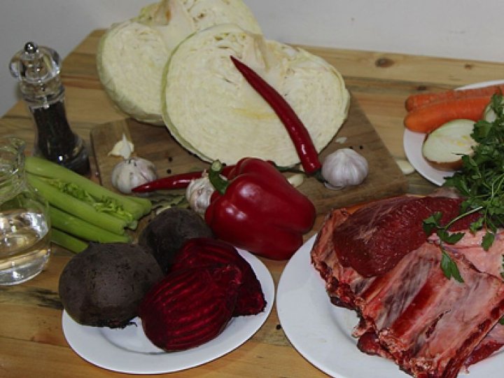 Борщовий набір дешевшає: що зараз відбувається з цінами на овочі та фрукти