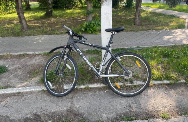 У Луцьку автомобіль Renault Duster збив велосипедиста: постраждалий у лікарні