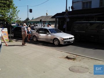 Пішохід спровокував аварію у Володимирі