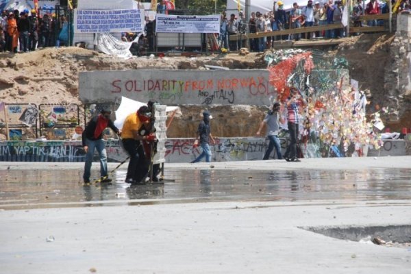 У Туреччині ‒ нові сутички між поліцією та демонстрантами. ФОТО