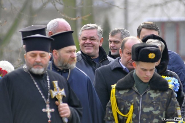 Сотні лучан вшанували пам’ять Героїв Небесної Сотні