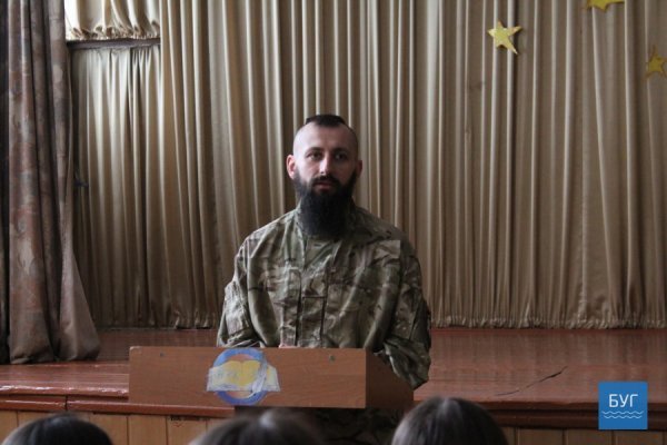 Білорус, який воює в АТО, зустрівся з волинськими школярами