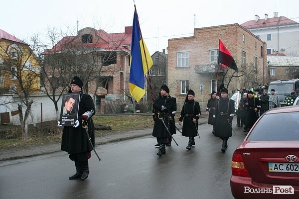 У Луцьку прощалися з загиблим волинянином. ФОТО