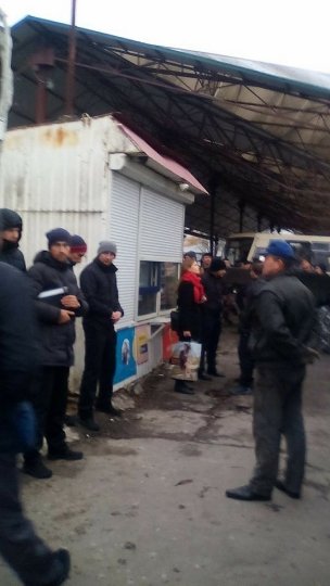 Луцькі муніципали провели демонтаж «на біс»