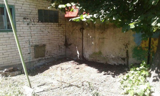 Луцькі муніципали знесли незаконно встановлені сараї. ФОТО