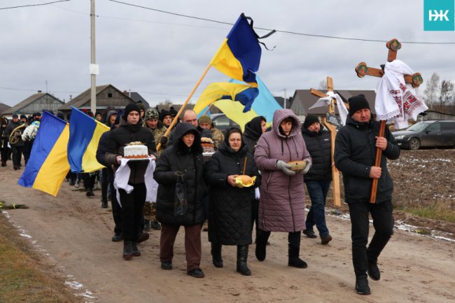 У 20 років життя обірвала війна: на Волині попрощалися з молодим Героєм Костянтином Масюком